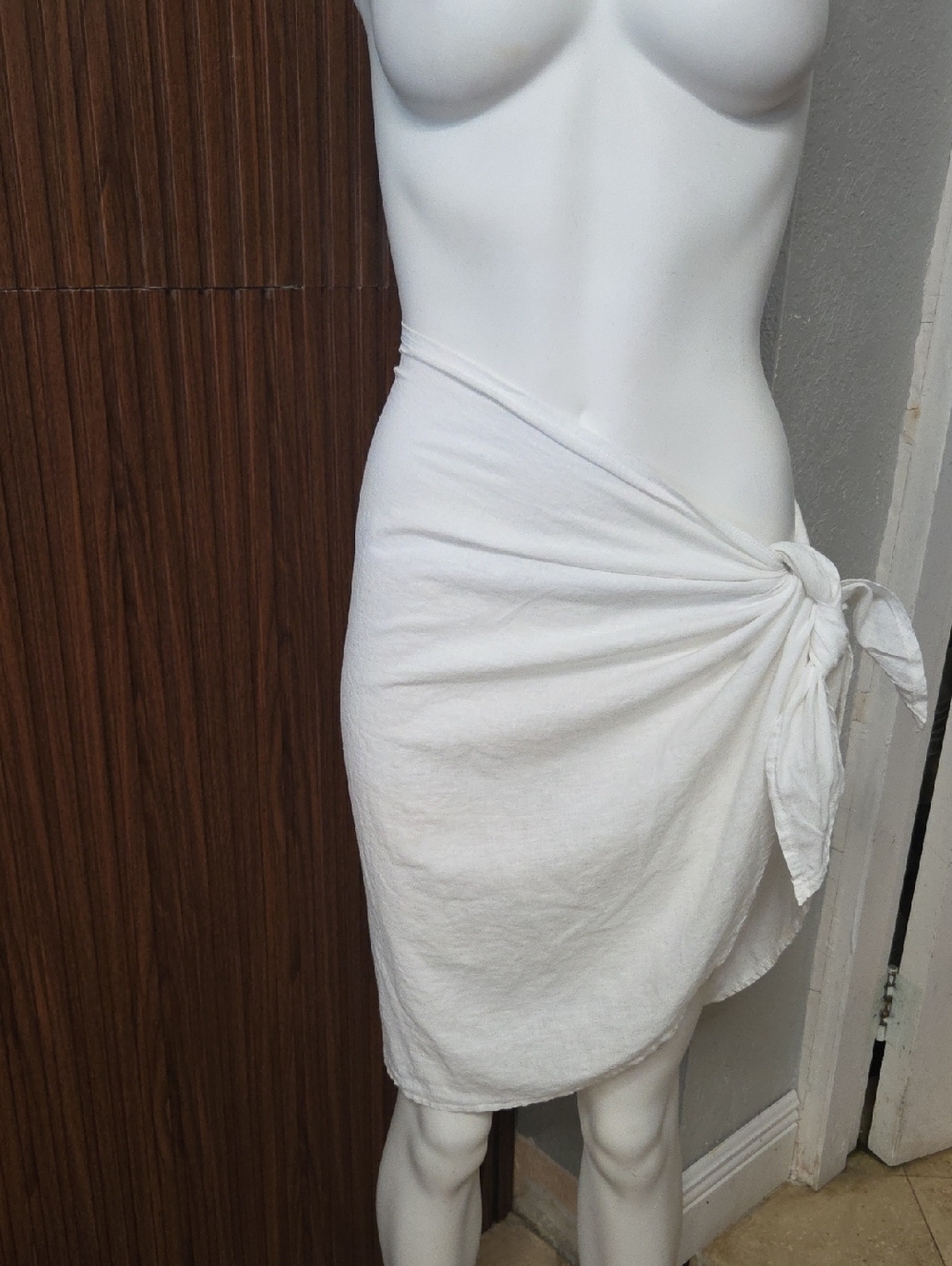 Shade & Shore White Asymmetrical Tie-Side Beach Skirt S/m Size